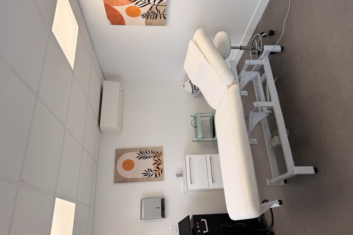 La cabine de soin et le laser 4D Tech System